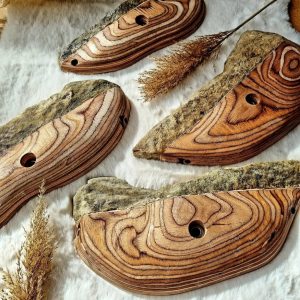 prise fait main avec rocher et bois recycler, la nature entre vos mains