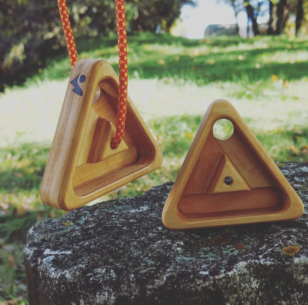 recto et verso du triangle de suspension 