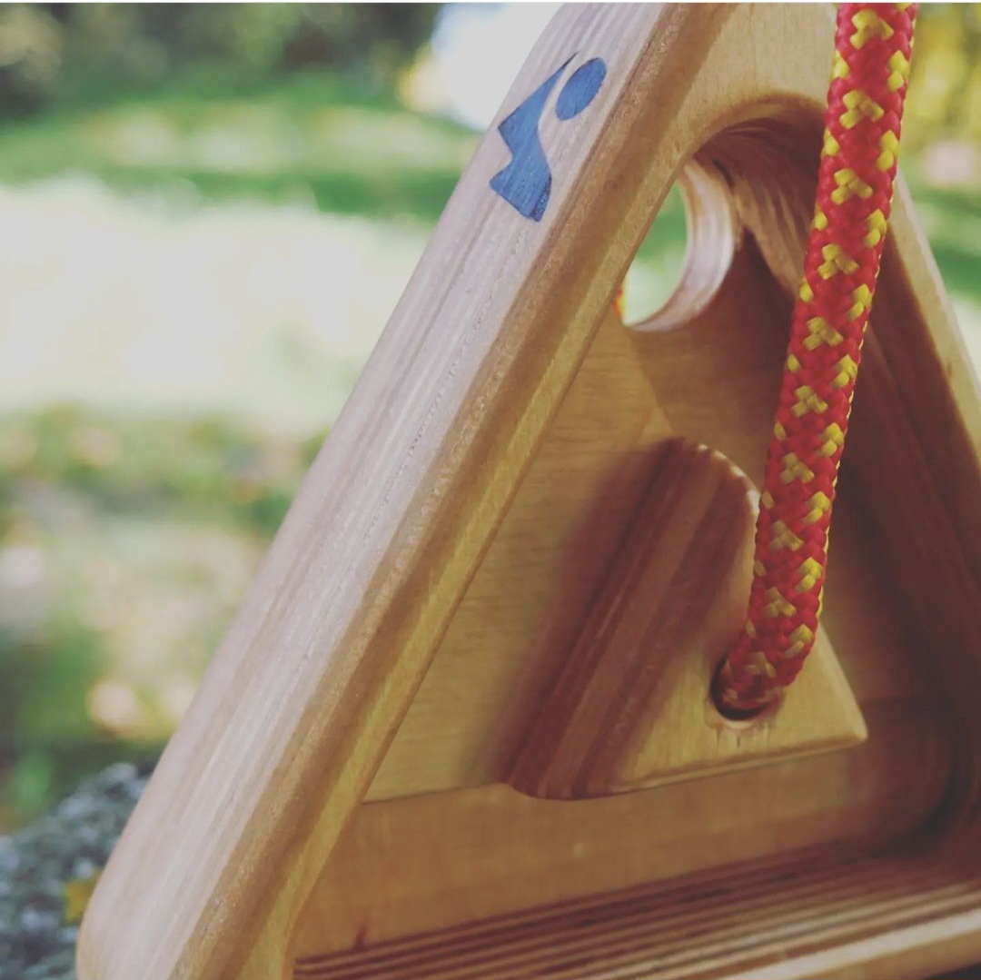 triangle de suspension pendu en zone naturelle