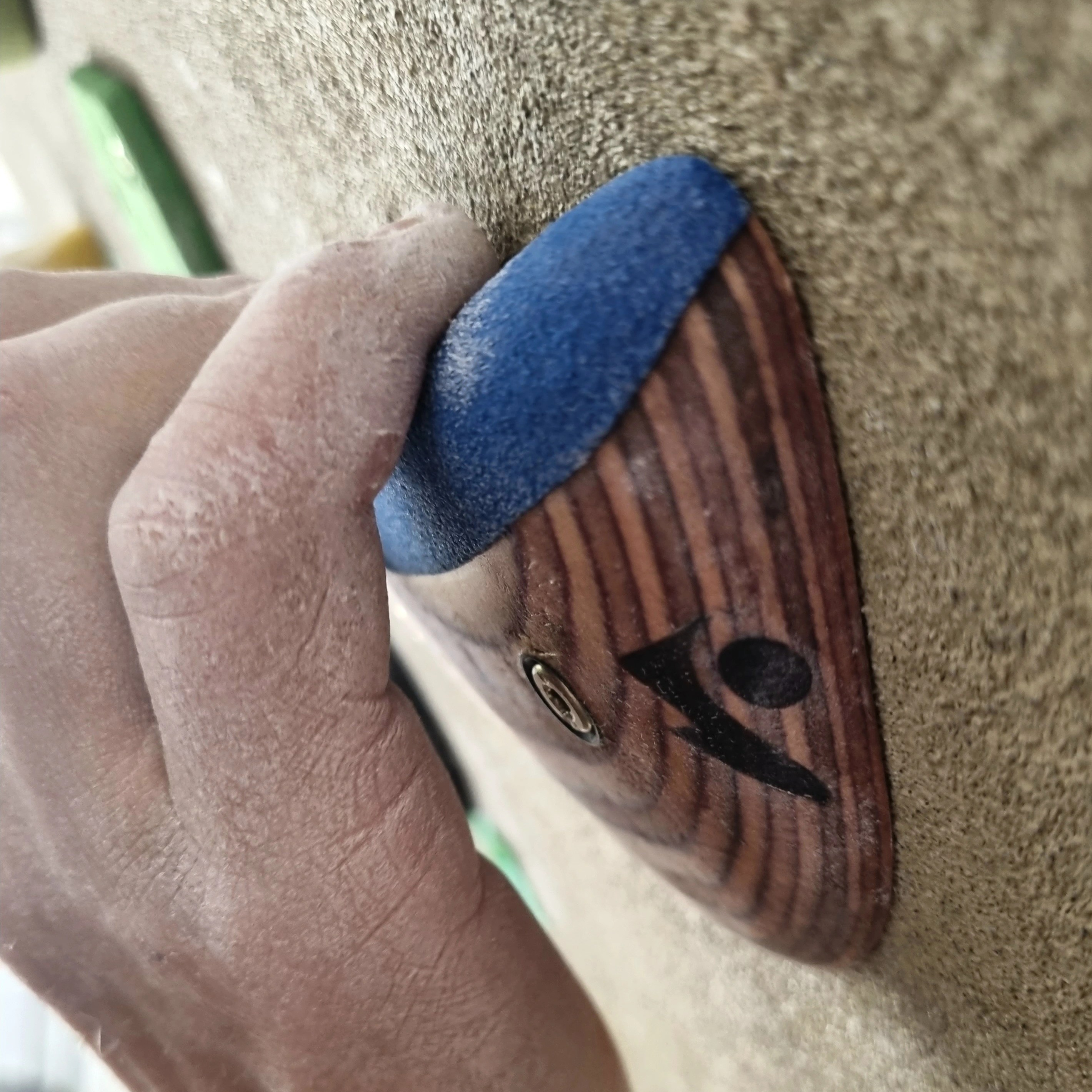 gros plan sur une reglette artisanale mojo climb