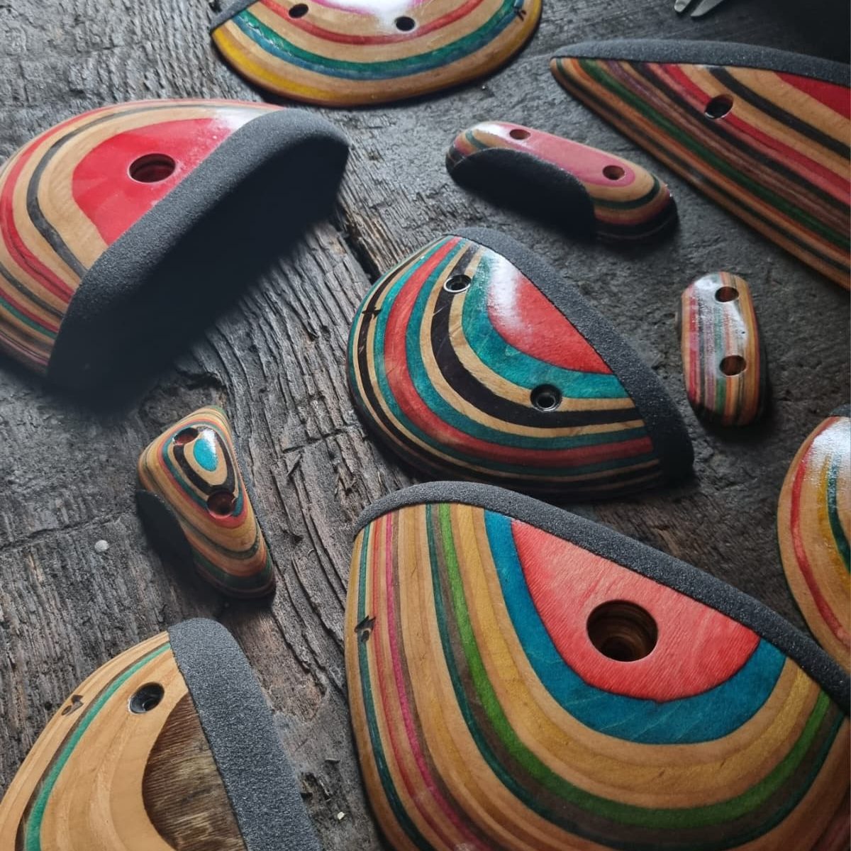 lot de prise ne différentes couleurs faites avec différentes planche de skate board